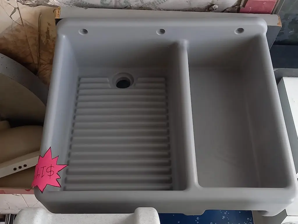 Lavadero de plástico gris de doble tina con lavadero integrado